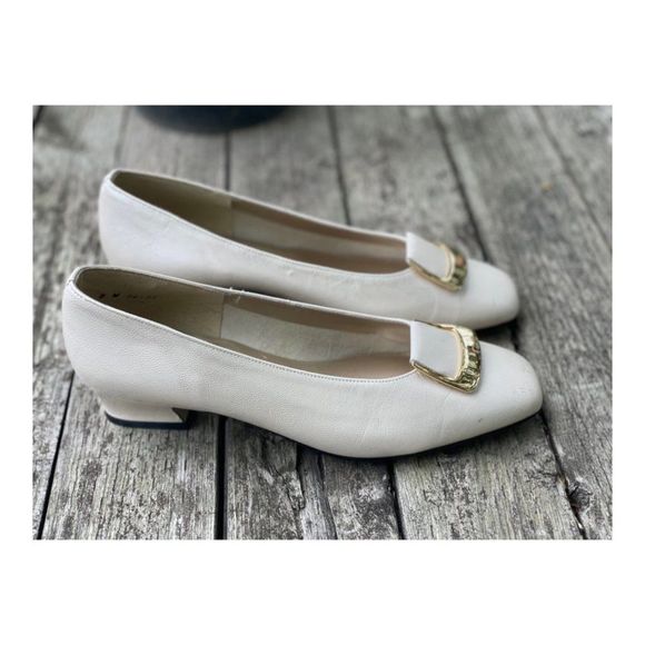 Vintage Magdesians California Pumps Metallic Cream Gold Buckle Square Toe Chunk - Picture 4 of 9